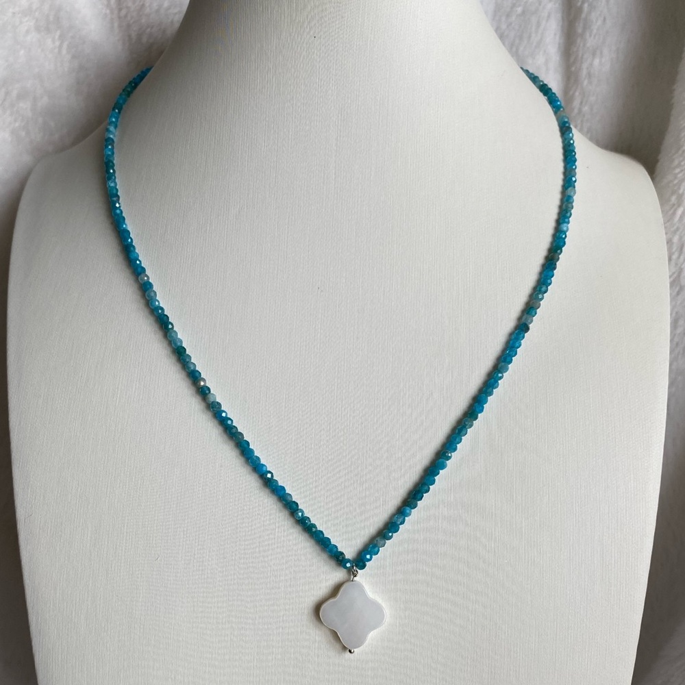 925 Sterling silver apatite and MOP clover necklace